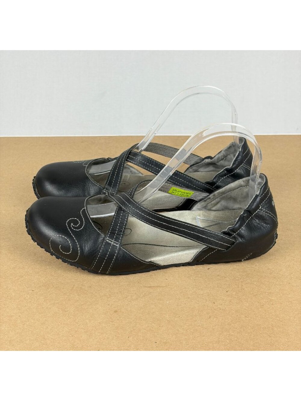 Ahnu Karma Leather Flats Cross Strap Womens 7.5 Black Casual Comfort Slip On